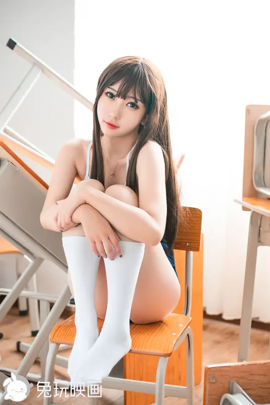 教室死库水 - 兔玩映画